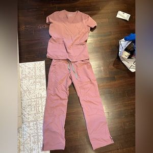 Figs mauve scrub pants and scrub top size small